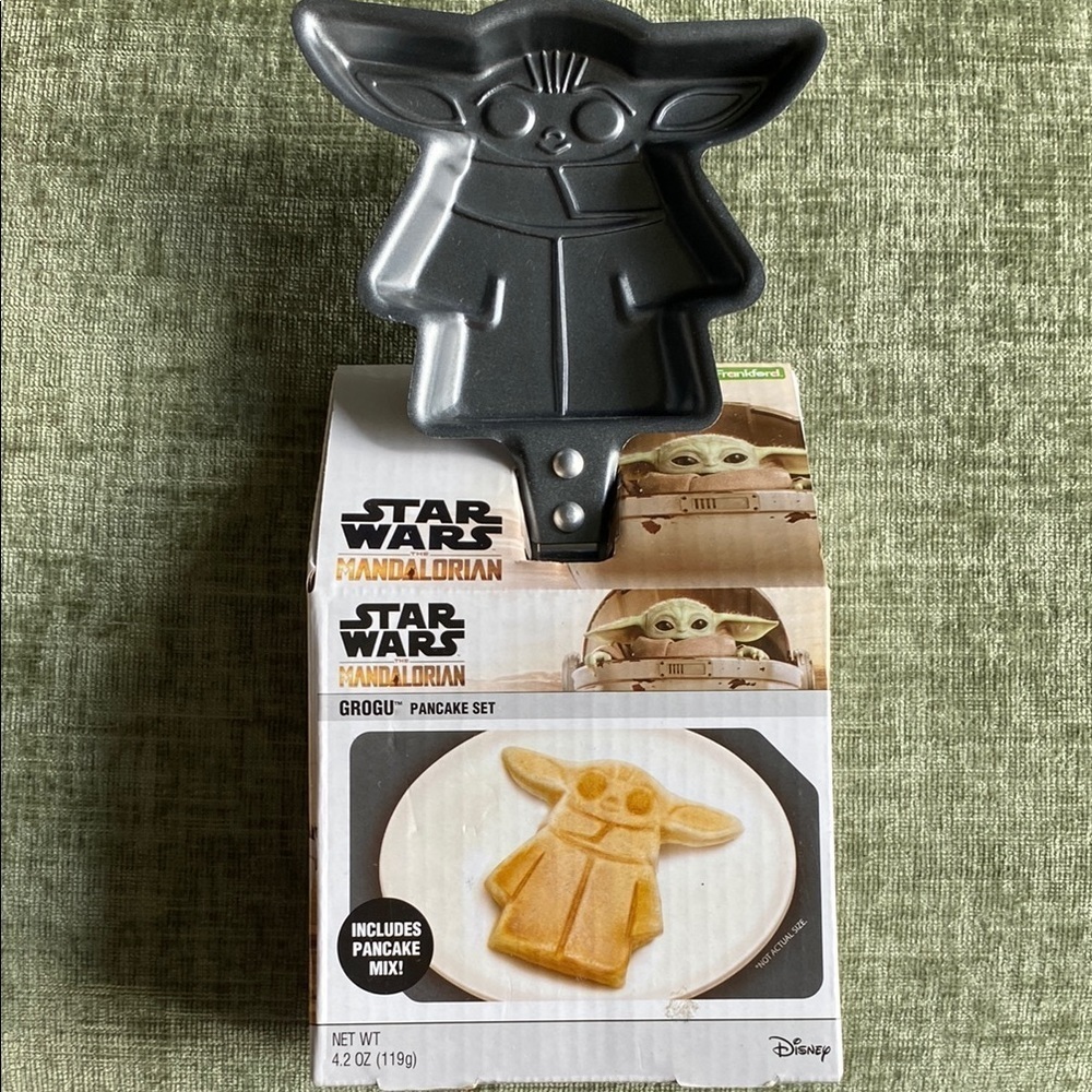Star Wars Mandalorian Grogu Pancake Mold Silicone Breakfast Egg Baking Pan New